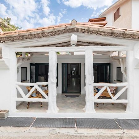 Appartamento Holiday Cala Gonone Exterior photo